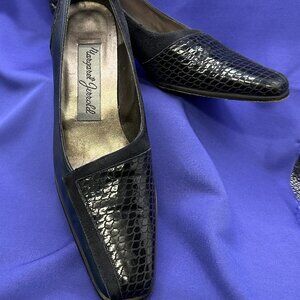 VTG Margaret Jerrold Navy Blue Snake Print Leather/Suede Pumps Size 7.5 N